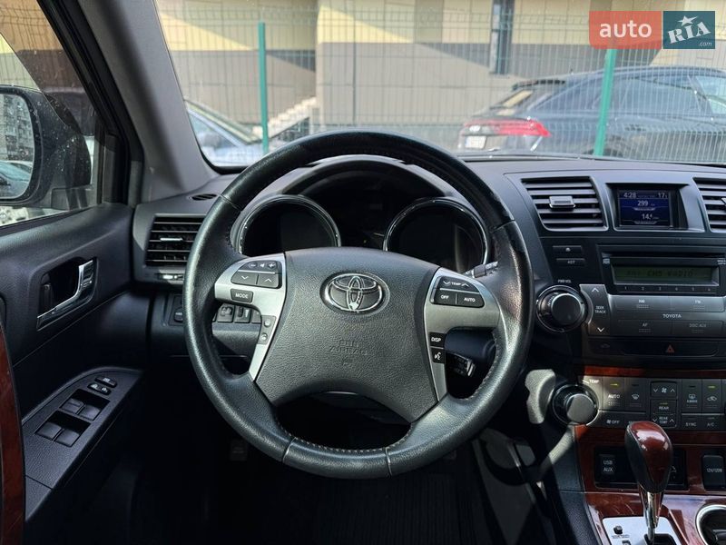 Внедорожник / Кроссовер Toyota Highlander 2012 в Киеве