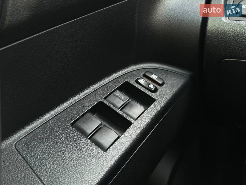 Внедорожник / Кроссовер Toyota Highlander 2012 в Киеве