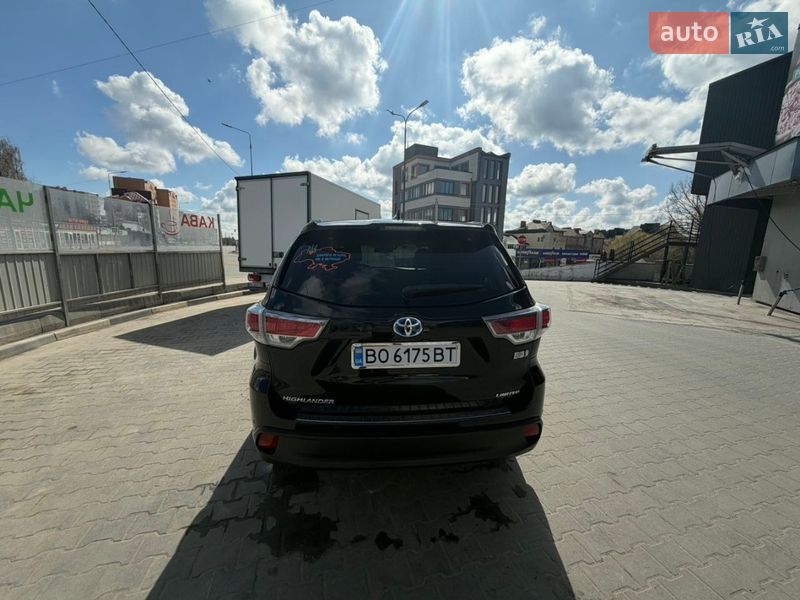 Позашляховик / Кросовер Toyota Highlander 2016 в Тернополі