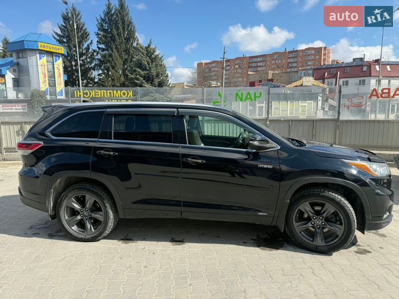 Позашляховик / Кросовер Toyota Highlander 2016 в Тернополі