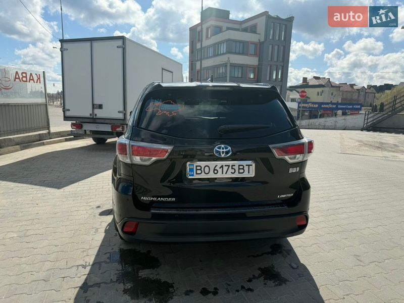 Позашляховик / Кросовер Toyota Highlander 2016 в Тернополі