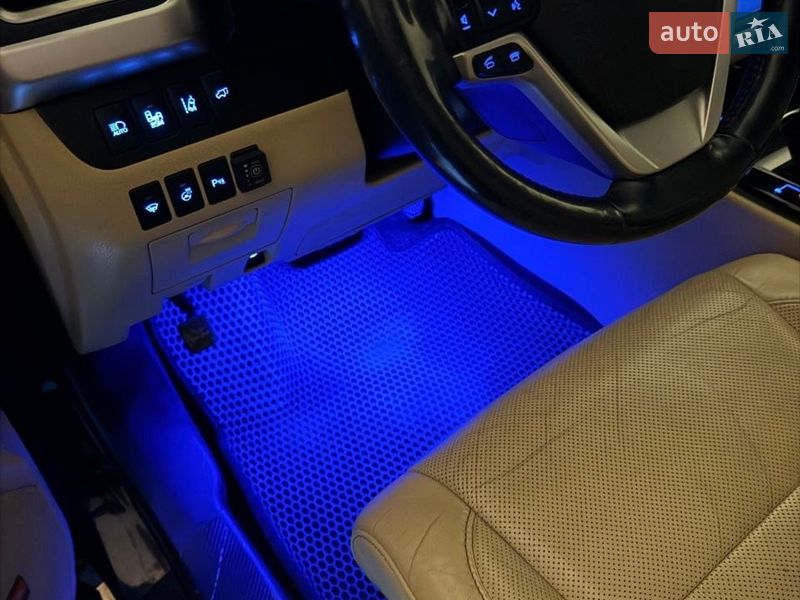 Позашляховик / Кросовер Toyota Highlander 2016 в Тернополі