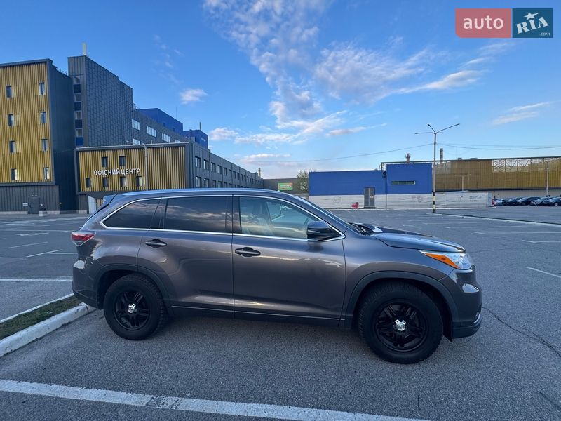 Позашляховик / Кросовер Toyota Highlander 2014 в Києві