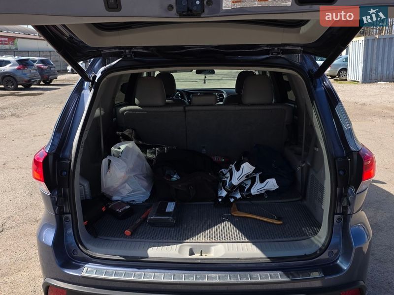 Позашляховик / Кросовер Toyota Highlander 2017 в Києві фото 8 Позашляховик / Кросовер Toyota Highlander 2017 в Києві