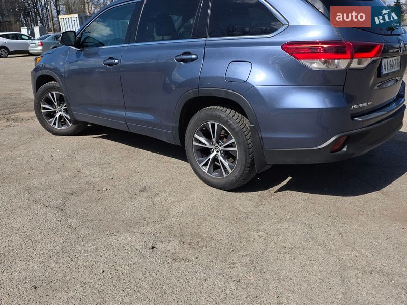 Позашляховик / Кросовер Toyota Highlander 2017 в Києві фото 17 Позашляховик / Кросовер Toyota Highlander 2017 в Києві