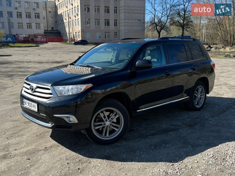 Позашляховик / Кросовер Toyota Highlander 2013 в Вишгороді