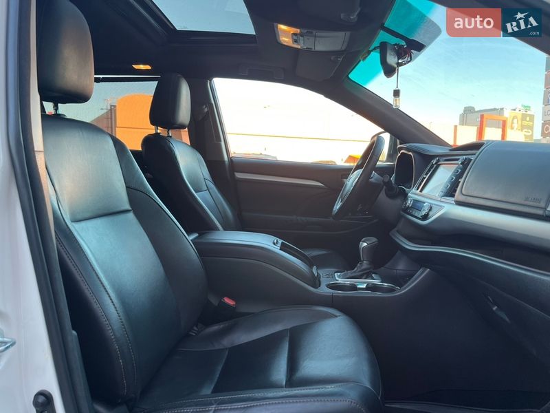 Позашляховик / Кросовер Toyota Highlander 2014 в Києві фото 10 Позашляховик / Кросовер Toyota Highlander 2014 в Києві