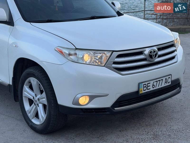 Позашляховик / Кросовер Toyota Highlander 2013 в Одесі