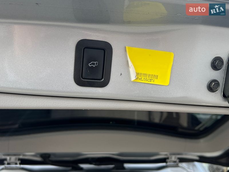 Внедорожник / Кроссовер Toyota Highlander 2018 в Чернигове