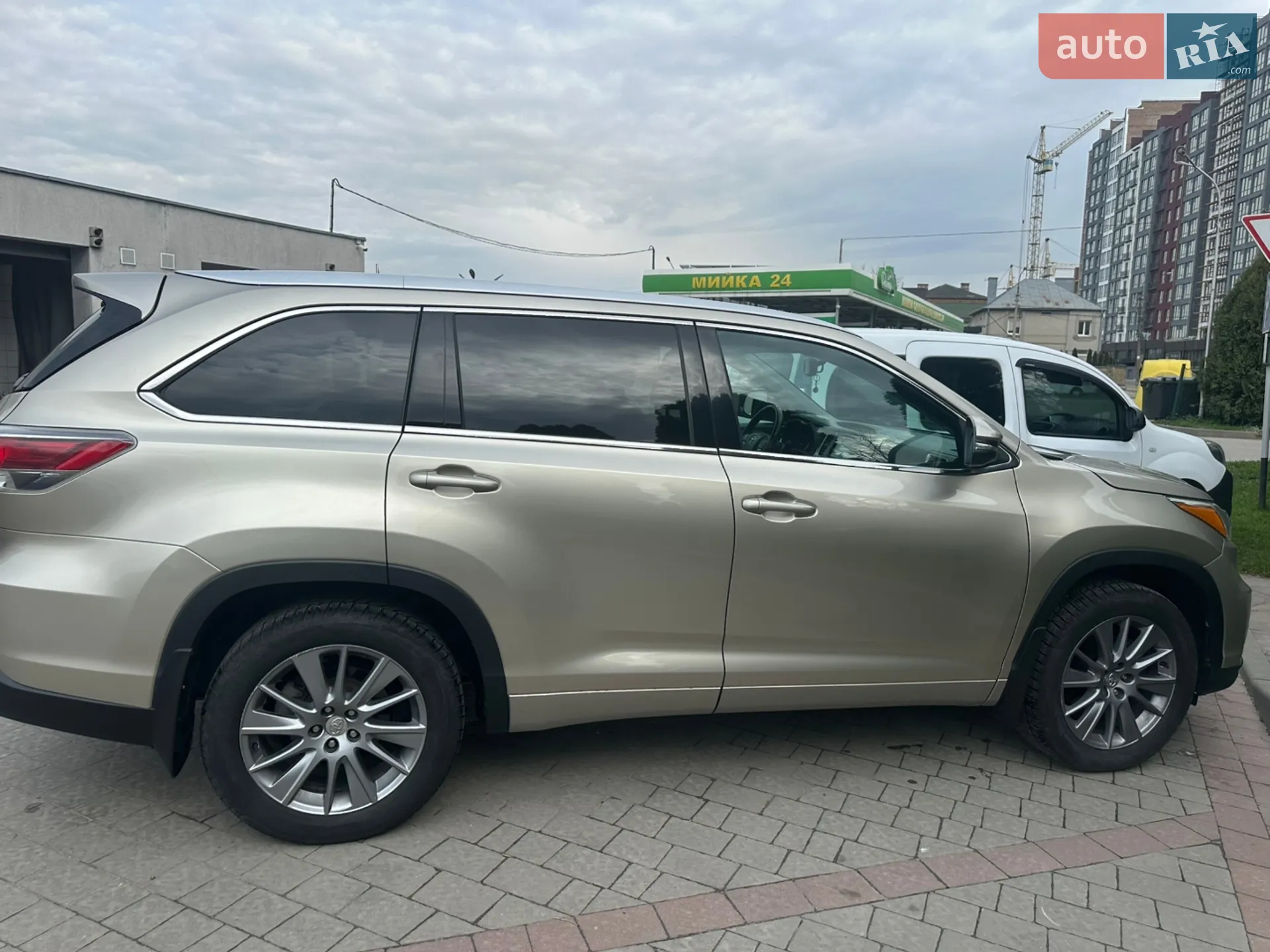2014 Toyota Highlander - мініатюра 4