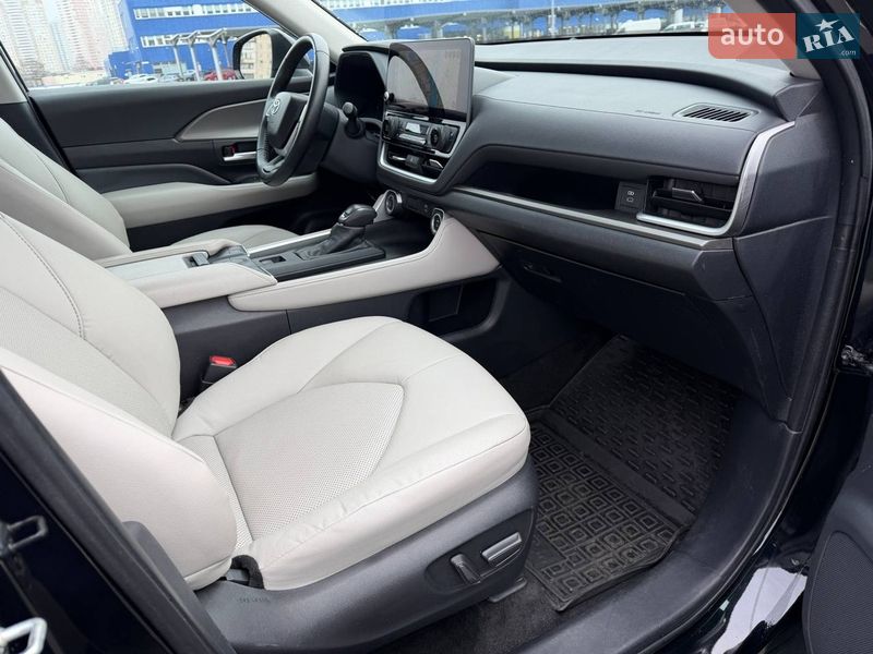 Позашляховик / Кросовер Toyota Highlander 2023 в Києві фото 14 Позашляховик / Кросовер Toyota Highlander 2023 в Києві