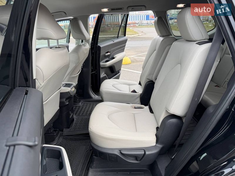 Позашляховик / Кросовер Toyota Highlander 2023 в Києві фото 19 Позашляховик / Кросовер Toyota Highlander 2023 в Києві
