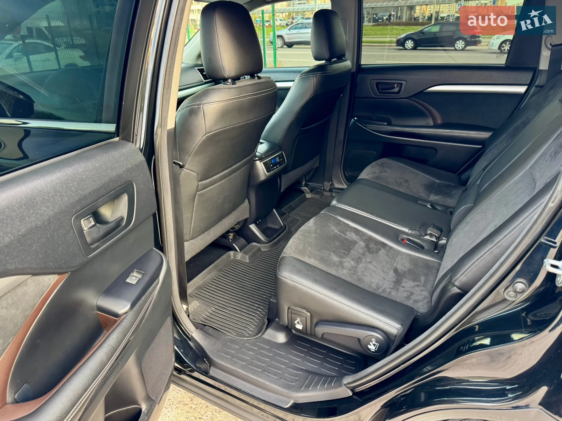 2016 Toyota Highlander - мініатюра 11