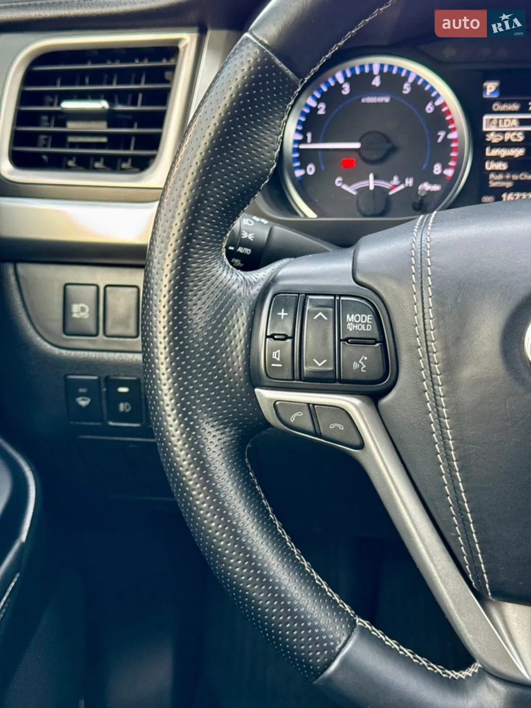 2016 Toyota Highlander - мініатюра 26