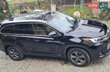 Внедорожник / Кроссовер Toyota Highlander 2017 в Чорткове