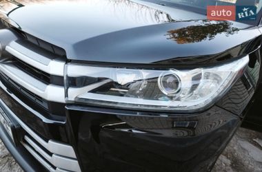 Позашляховик / Кросовер Toyota Highlander 2017 в Дніпрі