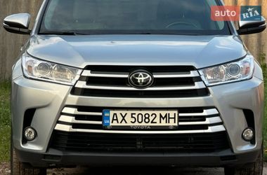 Позашляховик / Кросовер Toyota Highlander 2019 в Харкові