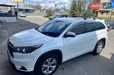 Внедорожник / Кроссовер Toyota Highlander 2016 в Харькове