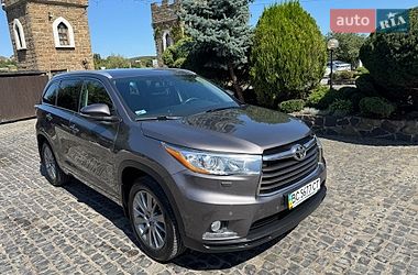 Внедорожник / Кроссовер Toyota Highlander 2014 в Софиевской Борщаговке