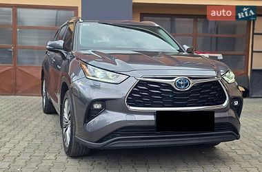 Позашляховик / Кросовер Toyota Highlander 2021 в Києві