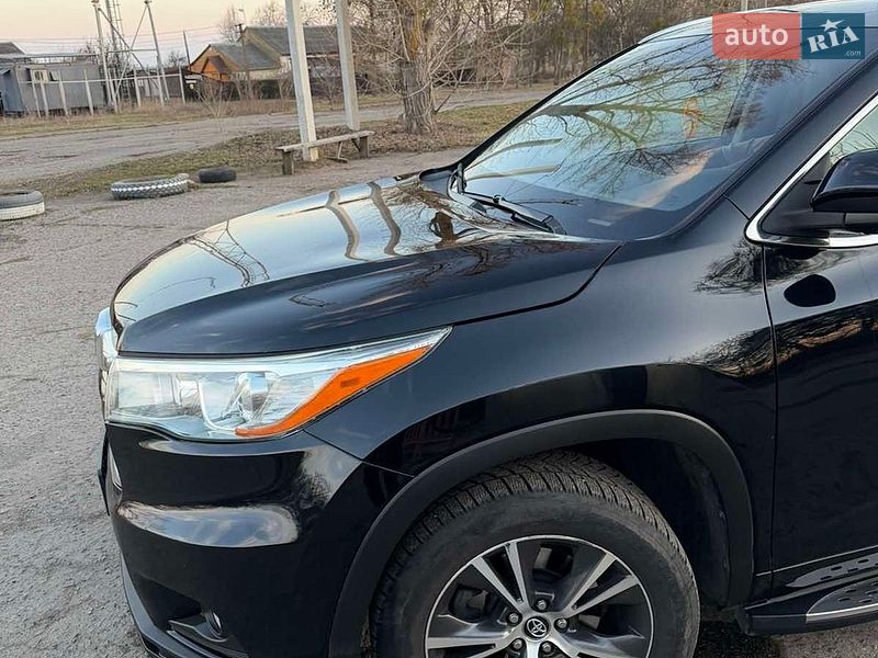 Toyota Highlander 2016
