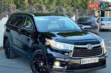 Позашляховик / Кросовер Toyota Highlander 2016 в Тернополі