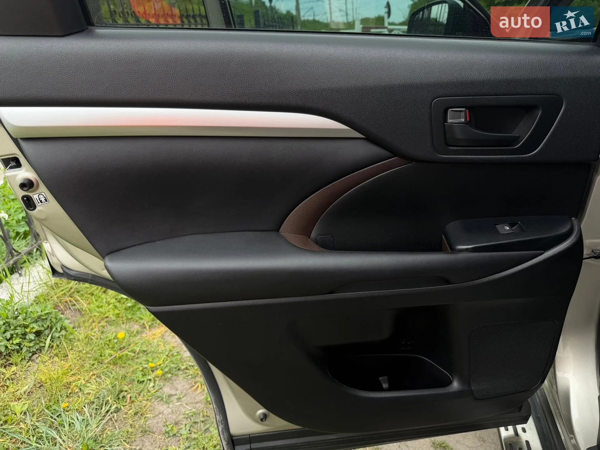 2015 Toyota Highlander - мініатюра 25