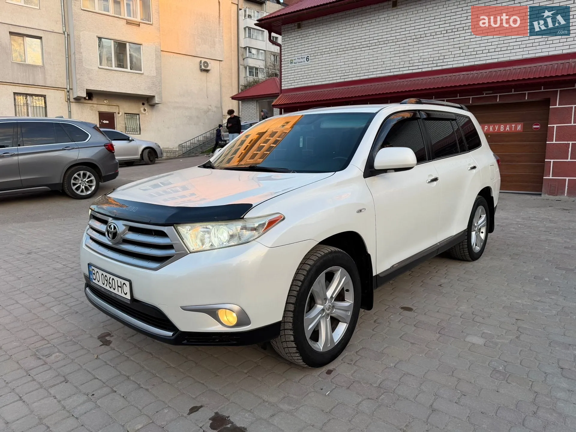 2011 Toyota Highlander - мініатюра 2