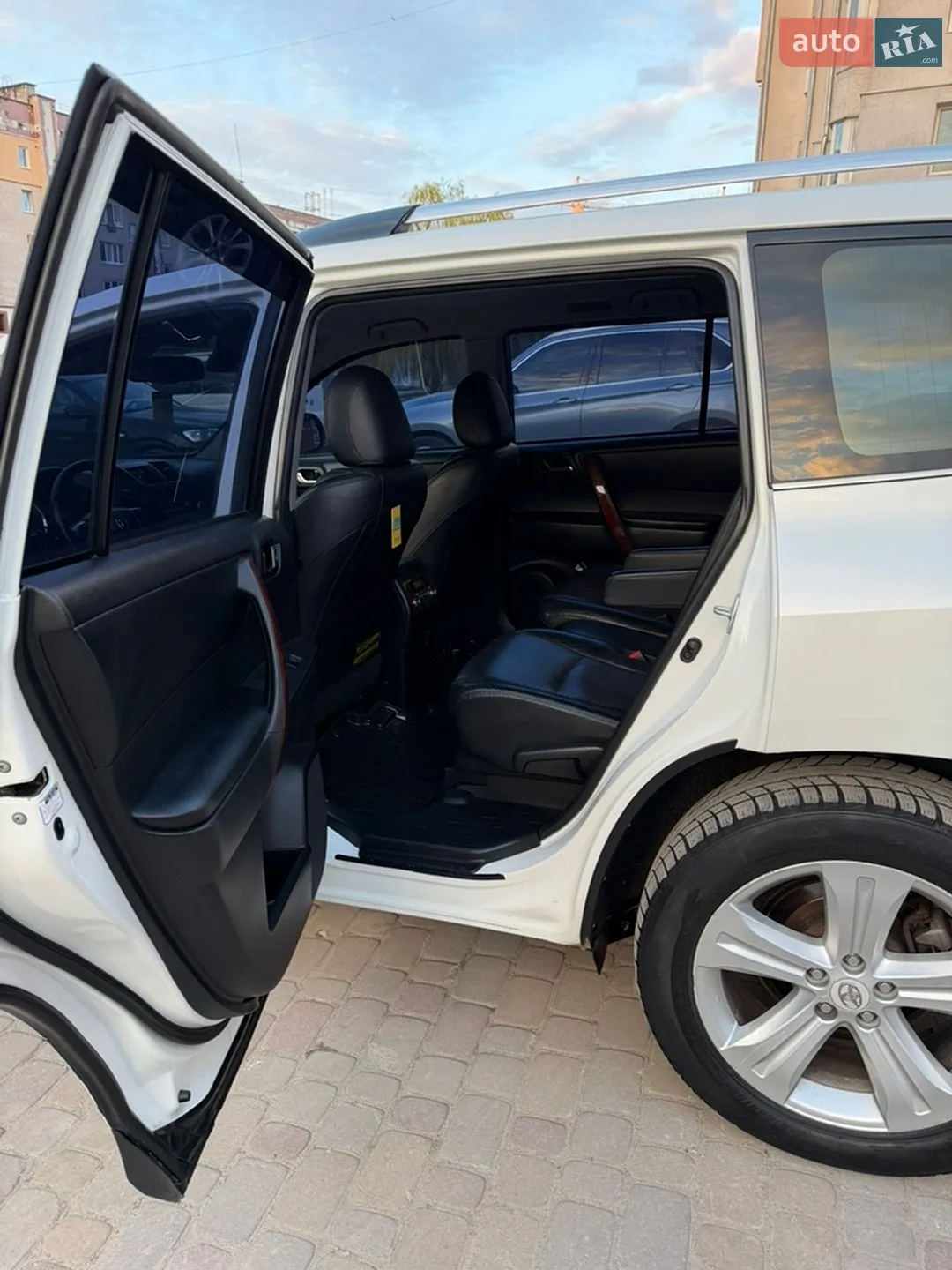 2011 Toyota Highlander - мініатюра 20