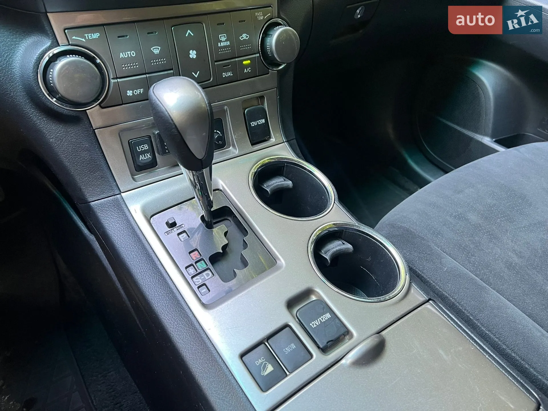 2012 Toyota Highlander - мініатюра 19