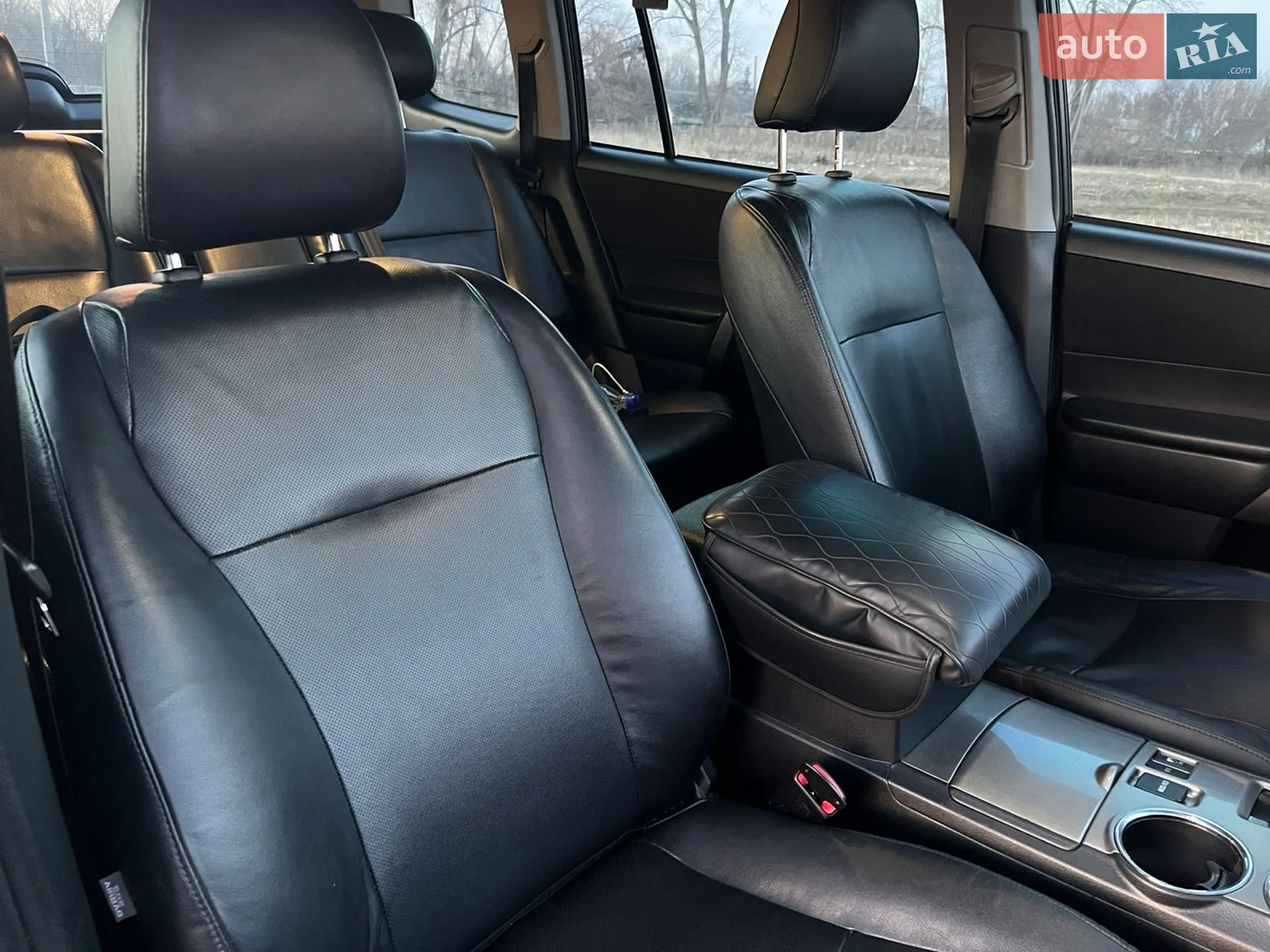 2011 Toyota Highlander - мініатюра 20