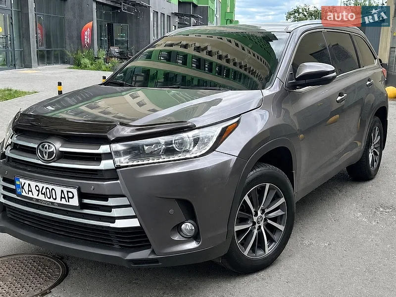 Toyota Highlander 2018 VIN 5TDBZRFH5JS899680 фото оголошення 38 з 75