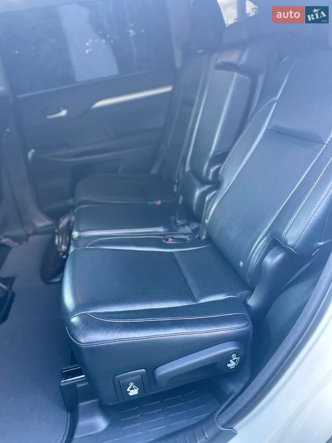 2014 Toyota Highlander - мініатюра 17