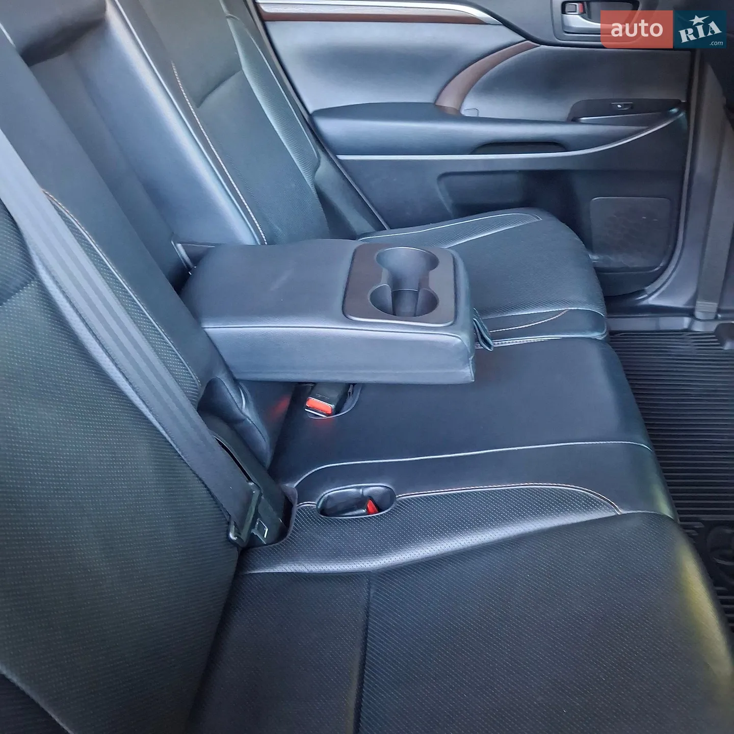 2014 Toyota Highlander - мініатюра 20
