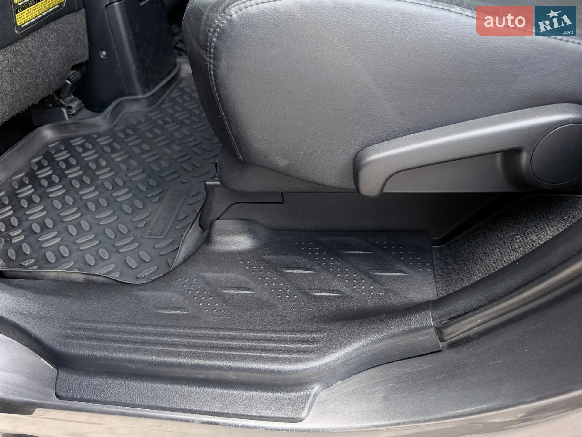 2011 Toyota Highlander - мініатюра 40