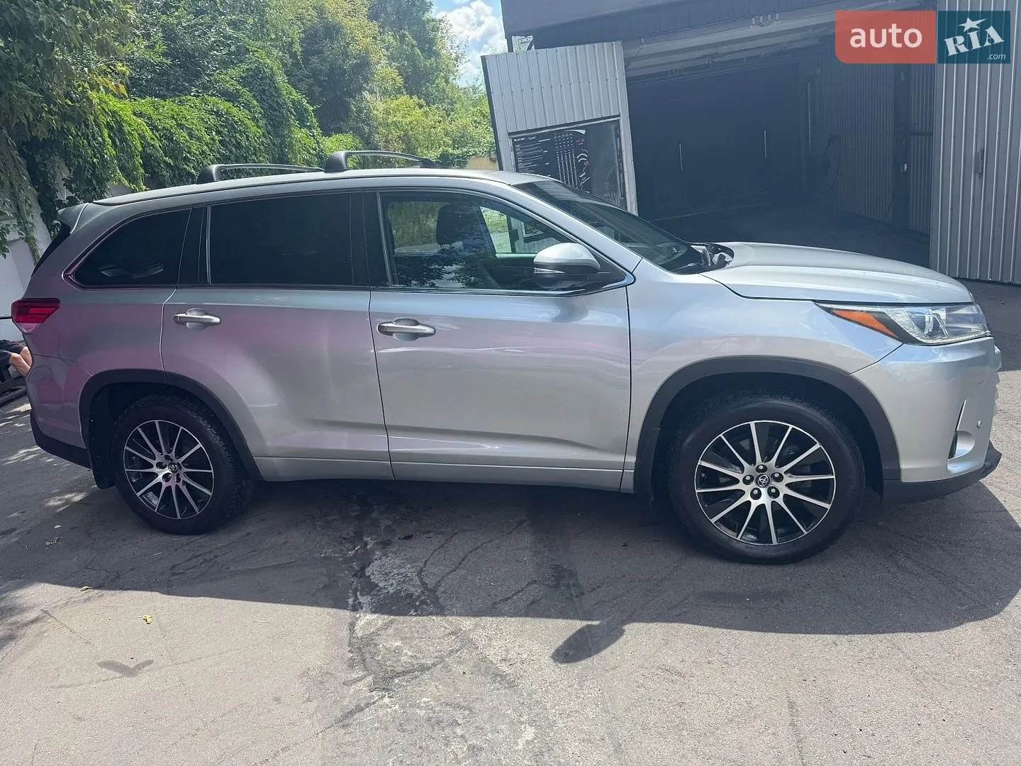 2017 Toyota Highlander - мініатюра 4
