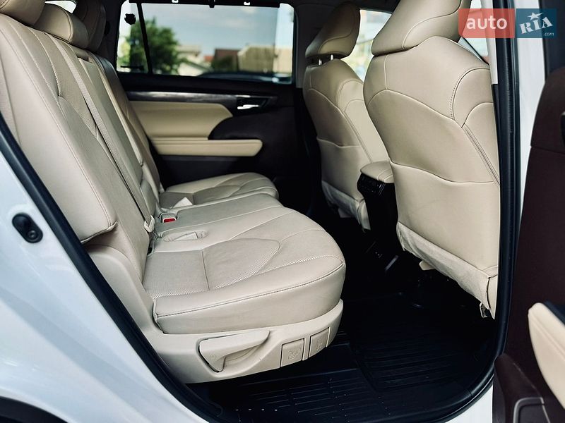 Позашляховик / Кросовер Toyota Highlander 2022 в Тернополі фото 8 Позашляховик / Кросовер Toyota Highlander 2022 в Тернополі