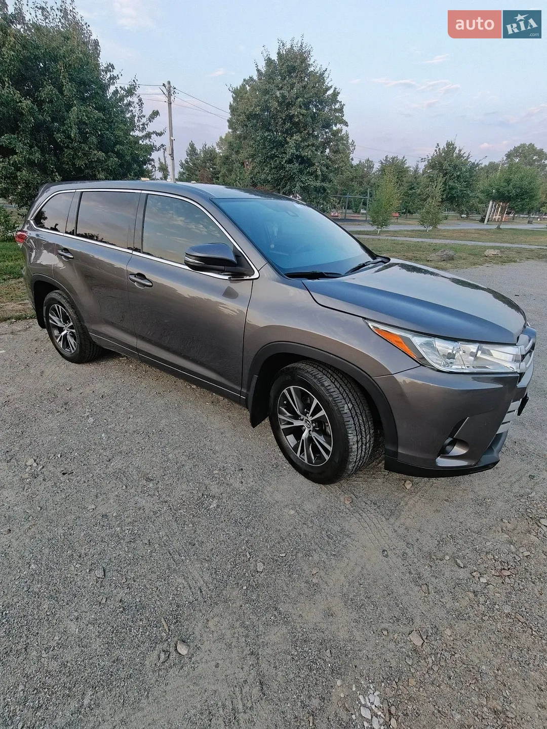 2017 Toyota Highlander - мініатюра 8