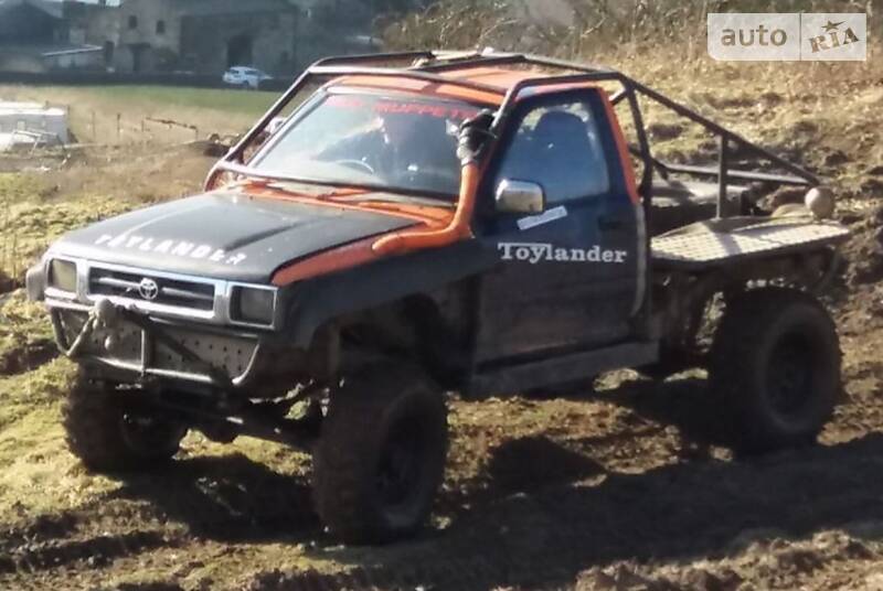 Пикап Toyota Hilux 1989 в 