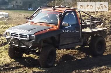 Пикап Toyota Hilux 1989 в 