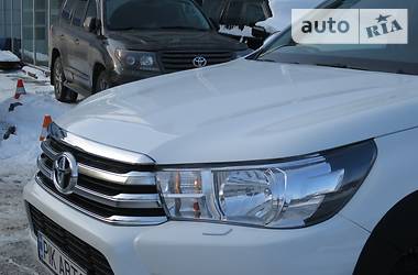 Пикап Toyota Hilux 2015 в 