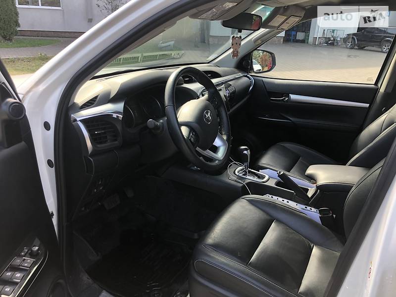 Пікап Toyota Hilux 2017 в Львові