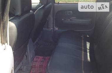 Пикап Toyota Hilux 2001 в 