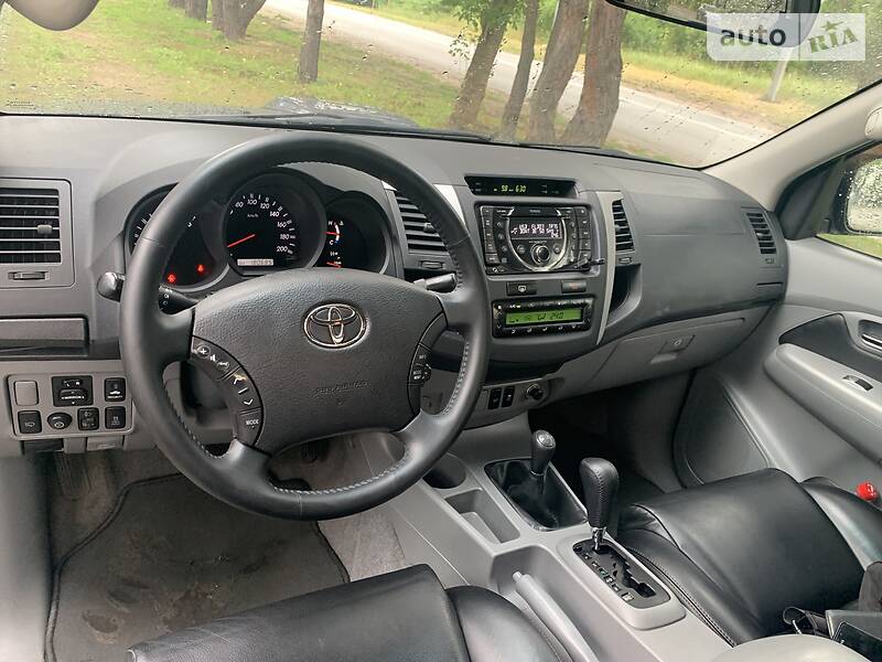 Пікап Toyota Hilux 2011 в Києві