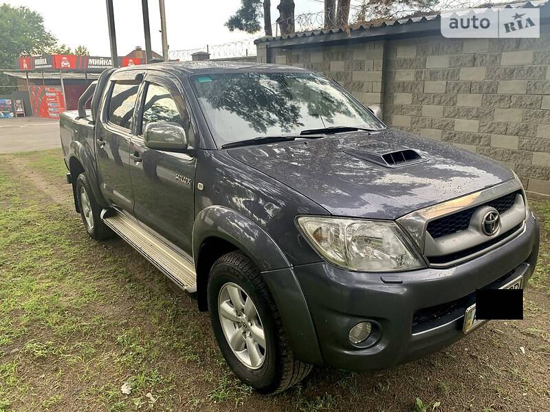 Пікап Toyota Hilux 2011 в Києві