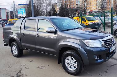 Пикап Toyota Hilux 2015 в 