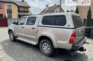 Пикап Toyota Hilux 2013 в Львове