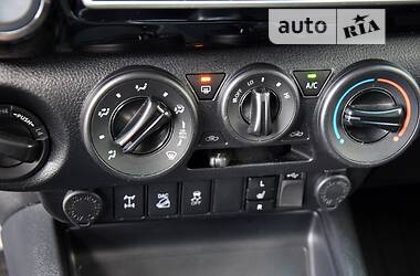 Пікап Toyota Hilux 2017 в 