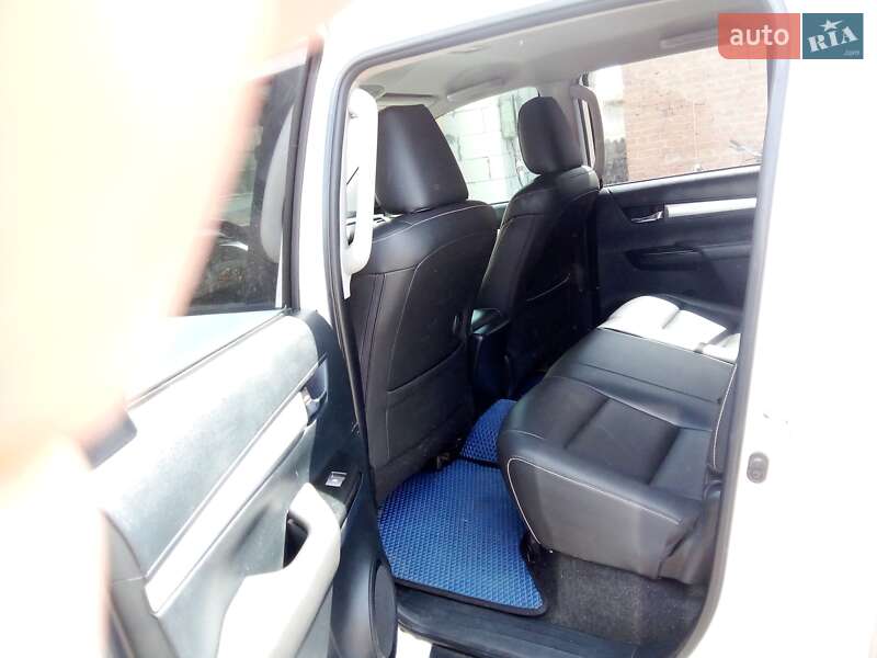 Пікап Toyota Hilux 2017 в Хмільнику