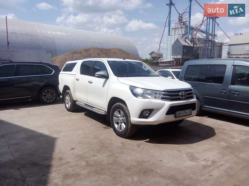 Пікап Toyota Hilux 2017 в Хмільнику